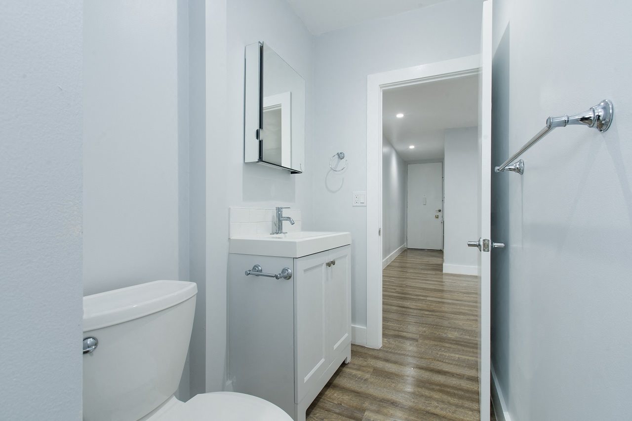 1 Bedrooms bathroom,1 Bedrooms bathroom